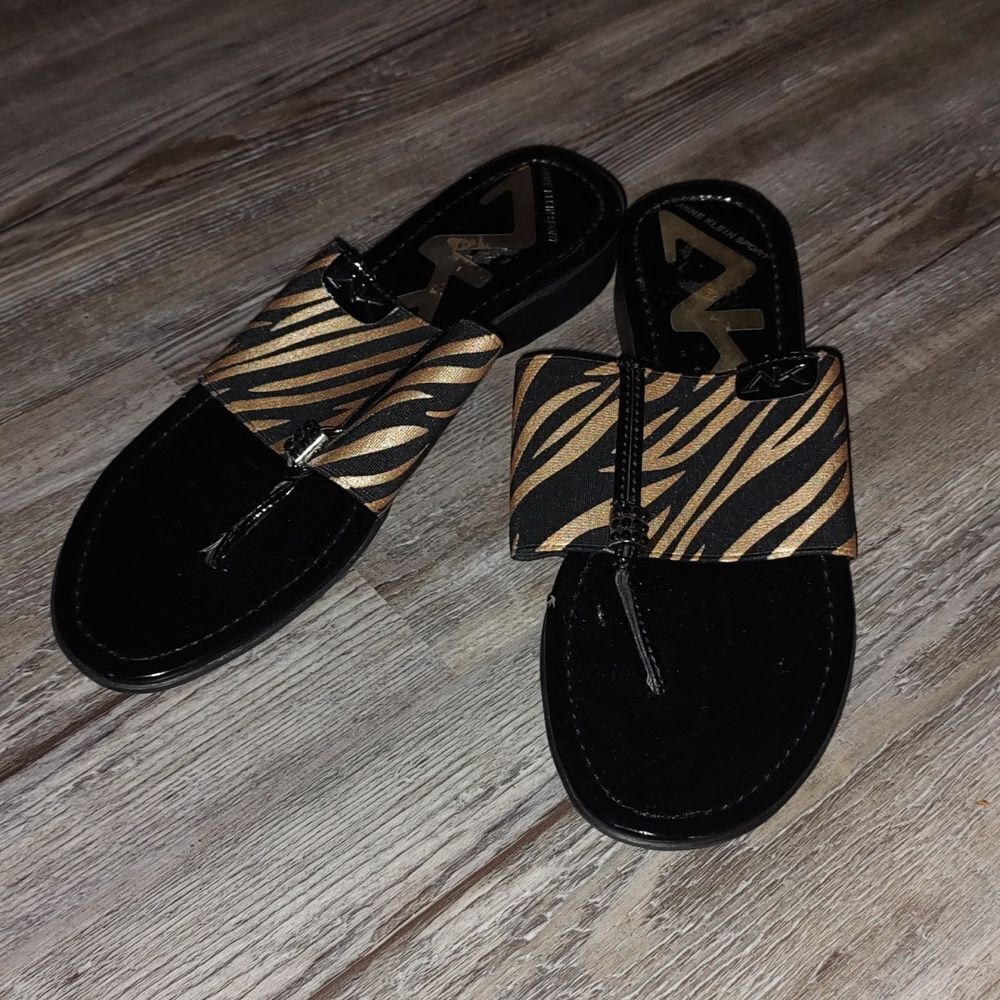 AK Anne Klein Sport  gold black zebra print sandals  Sz 7